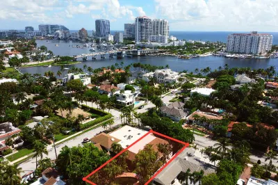 409 Poinciana Drive 1