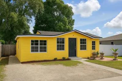 2125 NW 43rd Street 1