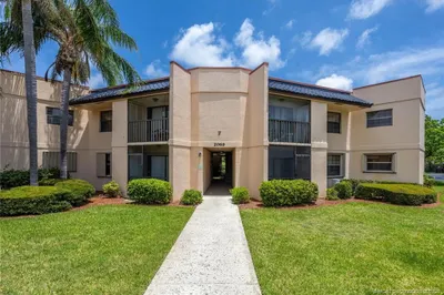 2069 NE Collins Circle #7-50 1