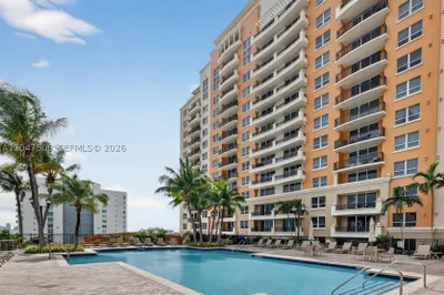 3232 SW Coral Way #903 1