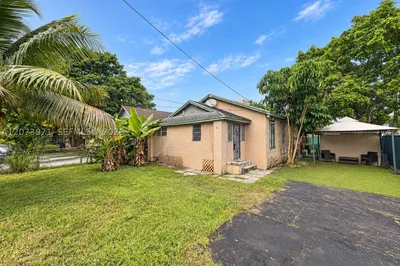 7560 NE Miami Ct #1 1