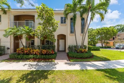2390 SE 17th Ter 1