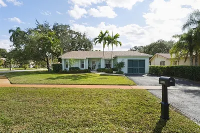 10308 Greenbriar Ct 1