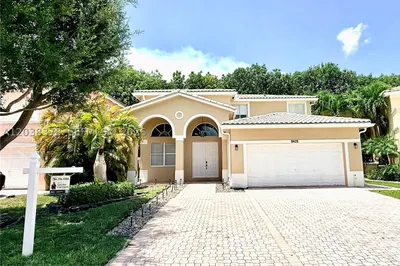 9425 NW 47th Ter 1