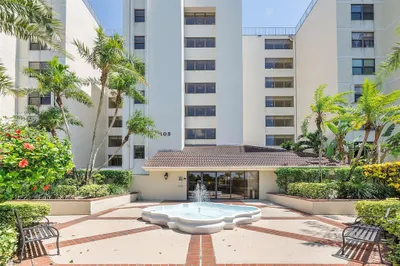 105 Lake Emerald Drive #406 1