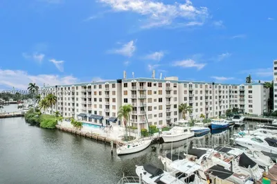 1720 NW N River Dr #210 1