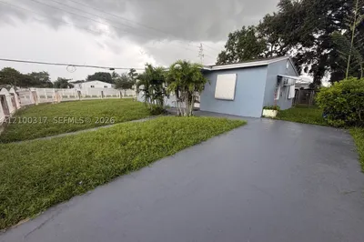 16000 NW 17th Ct 0 1