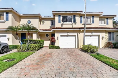 3117 N Evergreen Circle 1