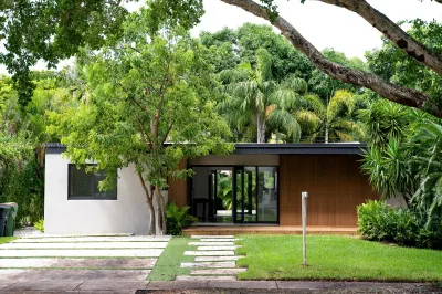 1955 Alamanda Dr 1