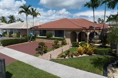921 NW 132nd Pl 1