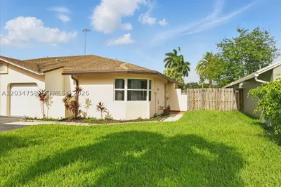 5874 SW 97th Ter 1