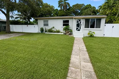 204 SW 7th Ave 1