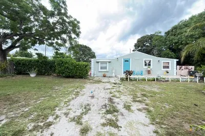 1185 Alto Road 1