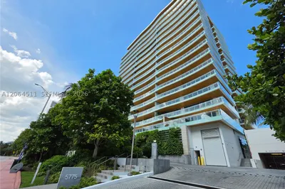 5775 Collins Ave #405 1