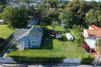 1605 NW 26th St 1