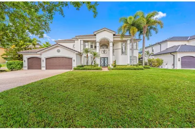 4918 SW 195th Ter 1