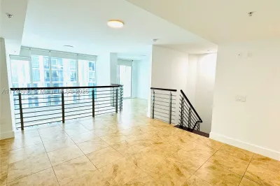 41 SE 5th St #808 1