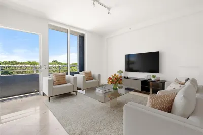 3250 Grand Ave #506 1