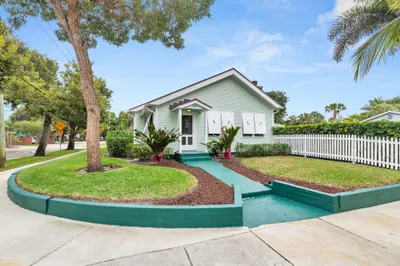 800 Kanuga Drive 1