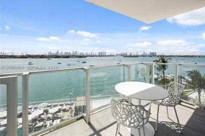1100 West Ave #616 1