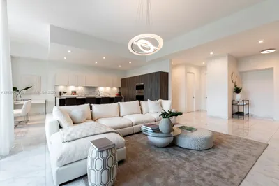 275 Giralda Ave #5C 1