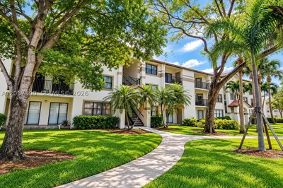 550 S Park Rd #25-8 1