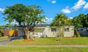 432 SW 64th Ter Photo