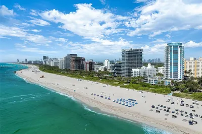 3801 Collins Ave #703 1