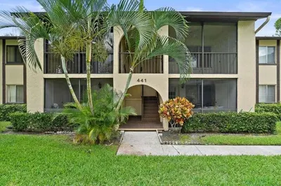 441 Pine Glen Lane #D-2 1