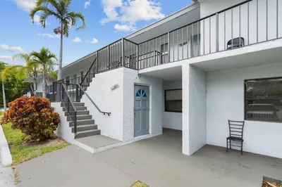 4823 Lake Arjaro Drive #4823 1