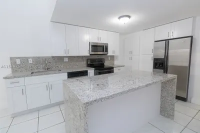 8956 NW 117th Ter 1