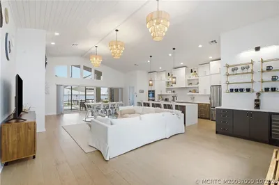 1705 Bayshore Drive 1