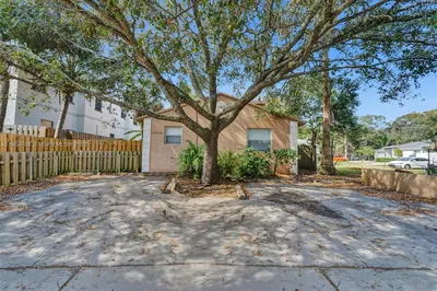 2723-2725 SW 15th Ave 1