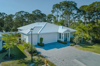 1300 SW Pinewood Court 1