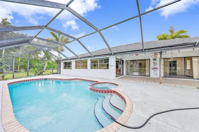 Screened in Pool