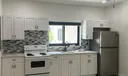 252 E 36th St #B Photo
