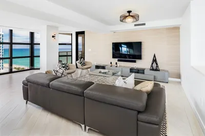 6423 Collins Ave #1610 1