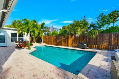 2691 NE 18th Street 1