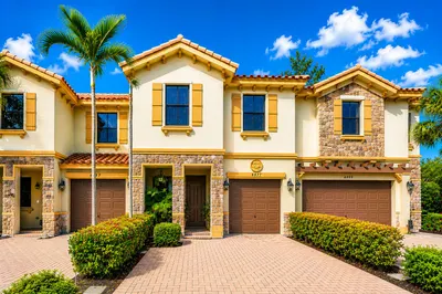 6977 Broadland Way 1