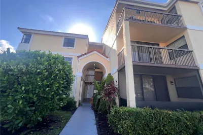 5661 Riverside Dr #101B7 1