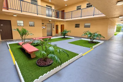 13707 Kendale Lakes Cir #109 1