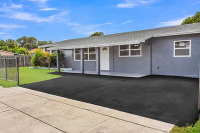 915 SW 3rd Street 1