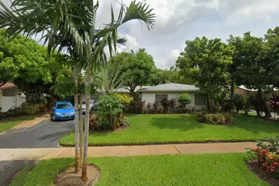 4441 NW 13th Street 1