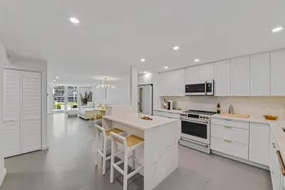 765 Jeffery Street #101 1