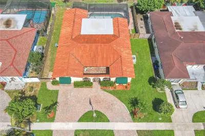 781 SW 49th Ter 1