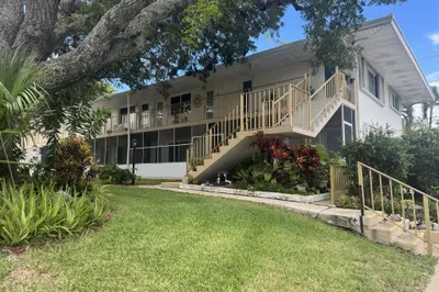 11 SW 4TH Avenue #1 1