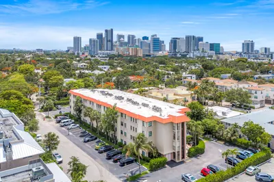 615 NE 12th Avenue #312 1