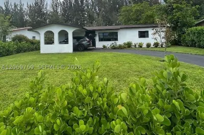 5450 SW 55th Ave #2 1