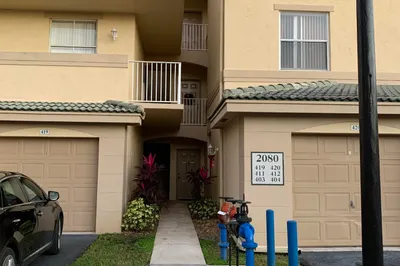 2080 Greenview Shores Boulevard #404 1