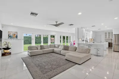 7200 SW 137th St 1